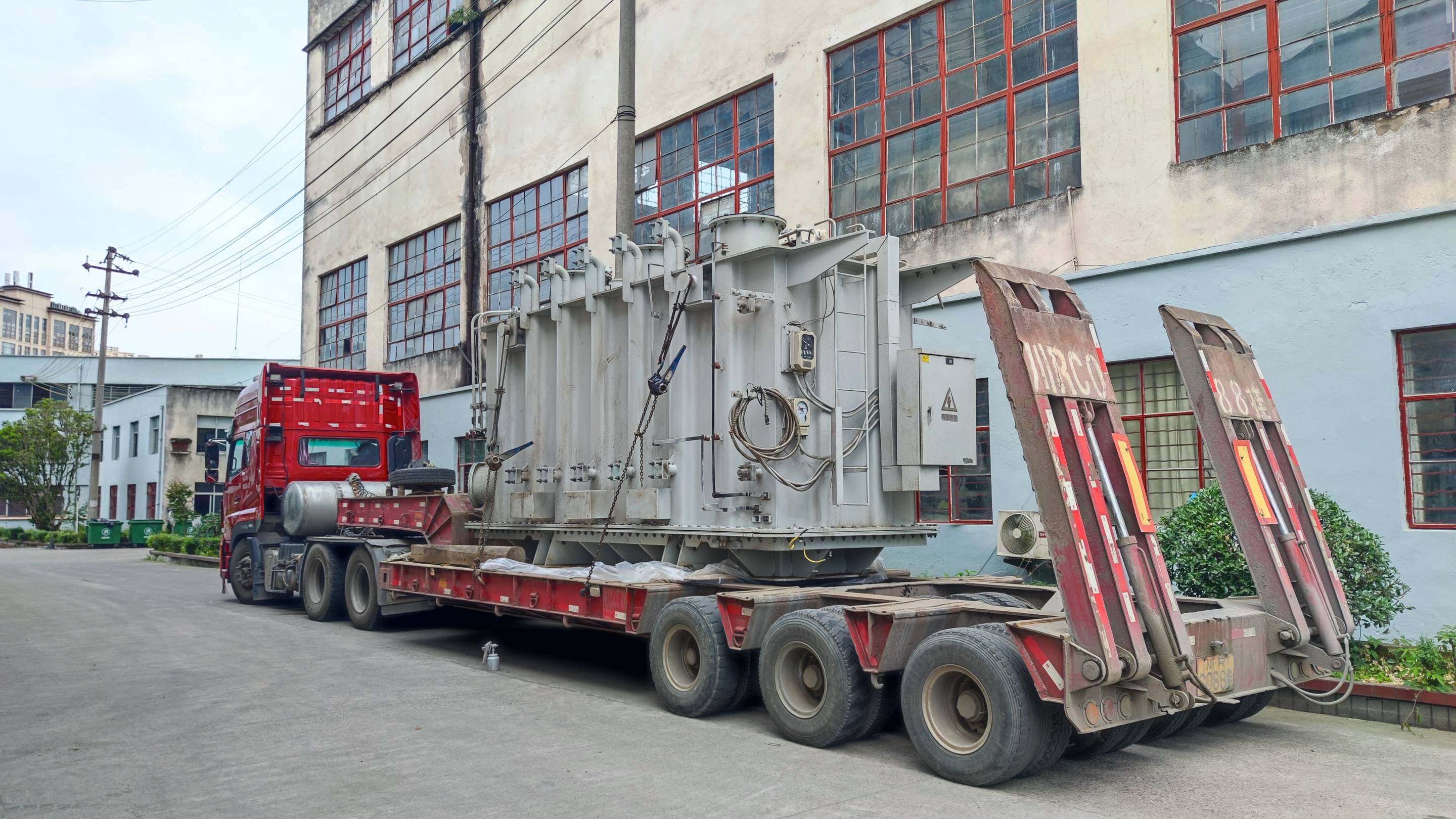 萬興環保40000-110修理完畢裝車_壓縮.jpg